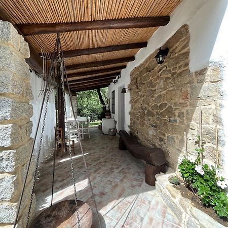Ovostolai Cottage Fonni Dış mekan fotoğraf